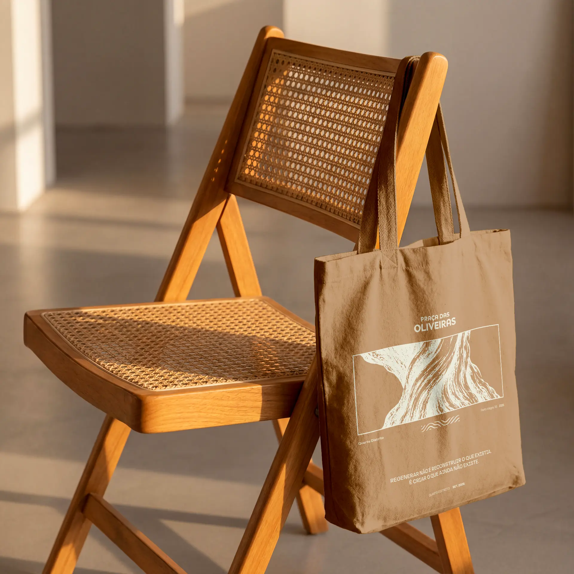 Ecobag com a identidade da Praça das Oliveiras